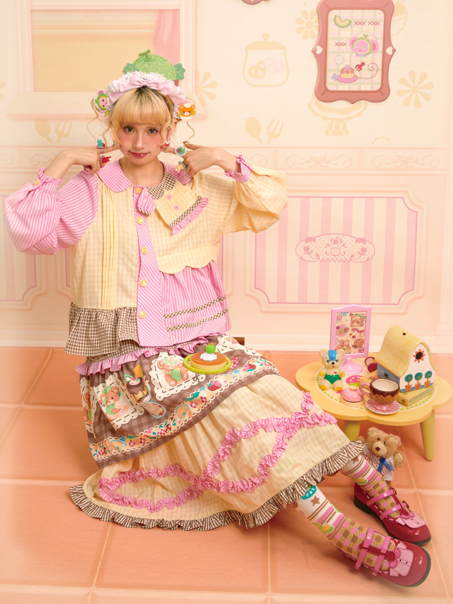 Original splicing deconstruction small clothing collar design pink and yellow shirt