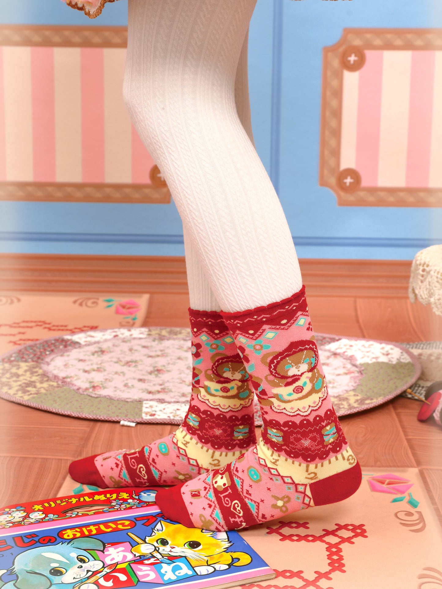 Original design red bear and blue-green sheep mid-calf cotton socks, two pairs per pack.