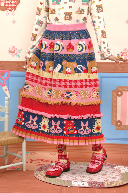 Red and navy color-blocked, lace-trimmed, openwork, vintage-style, versatile knitted skirt/half-skirt.